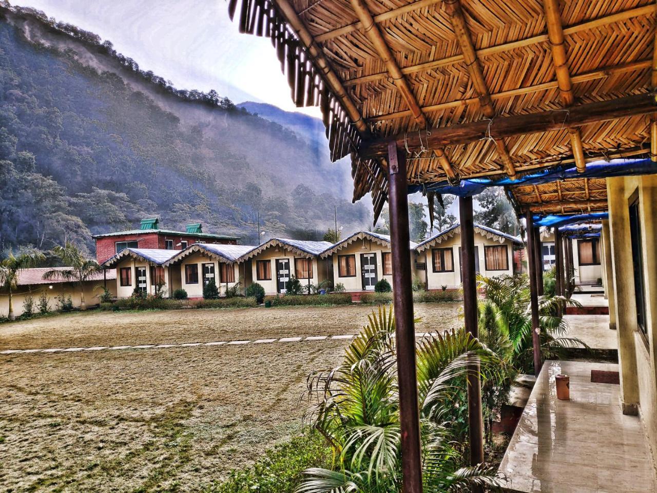 Garud Chatti River Resort Rishīkesh Eksteriør billede