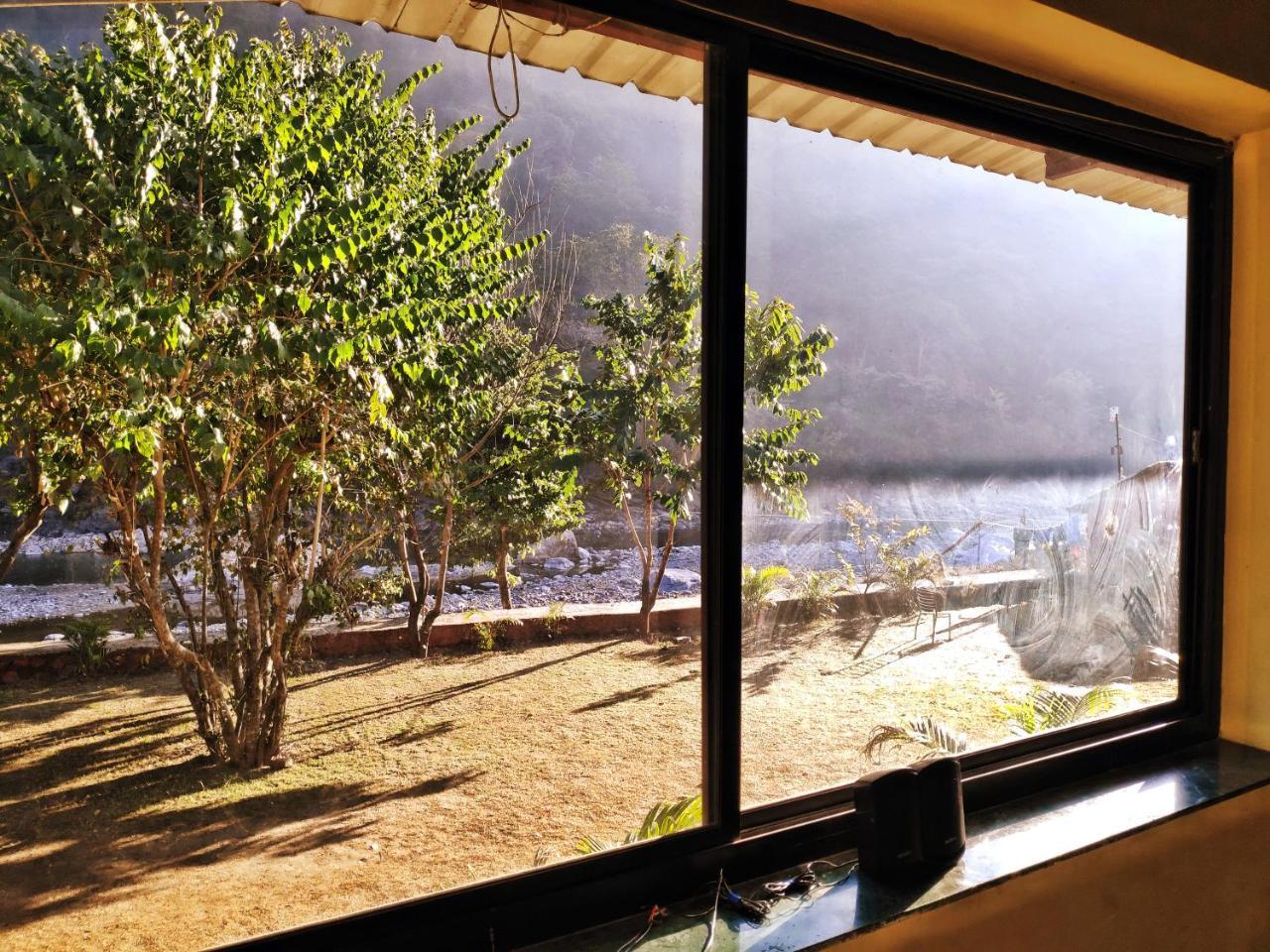Garud Chatti River Resort Rishīkesh Eksteriør billede